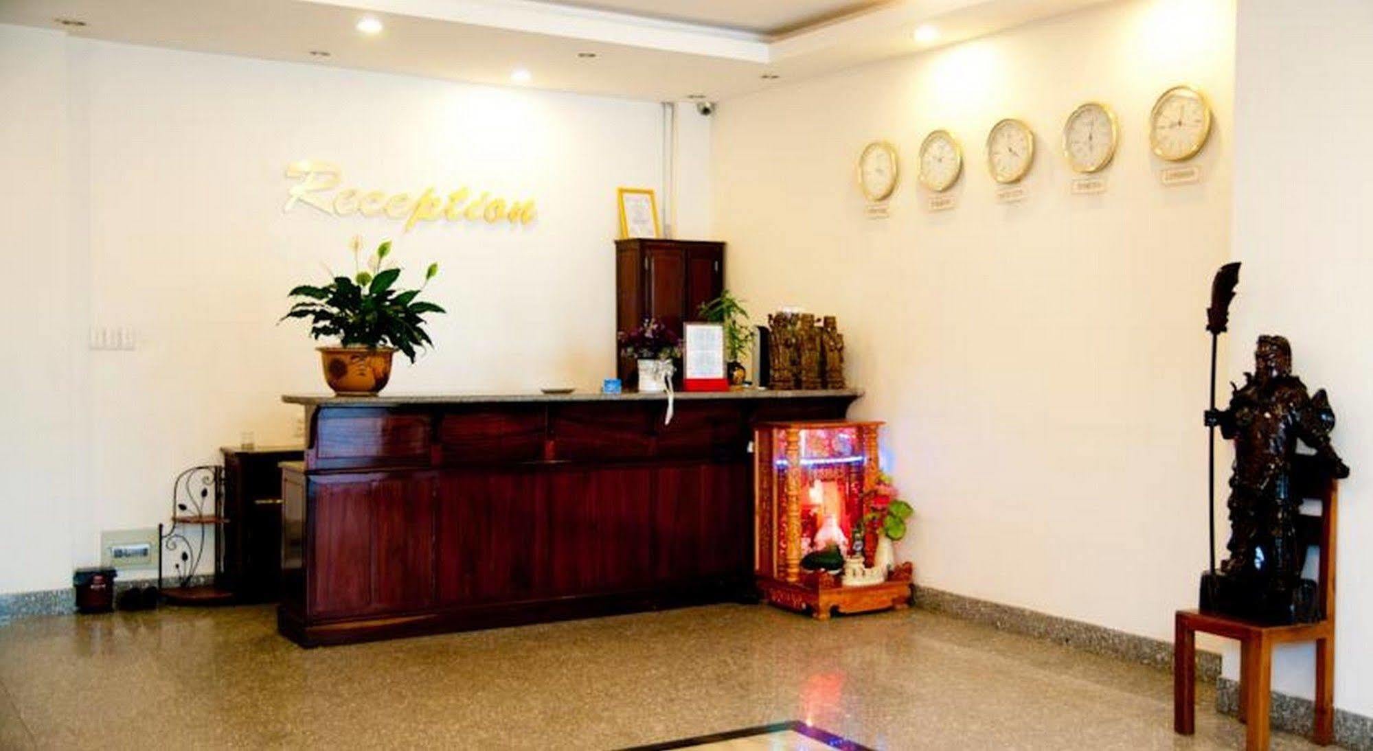 Golden Lotus Hotel เว้ ภายนอก รูปภาพ